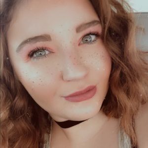 Meet your Posher, Arin